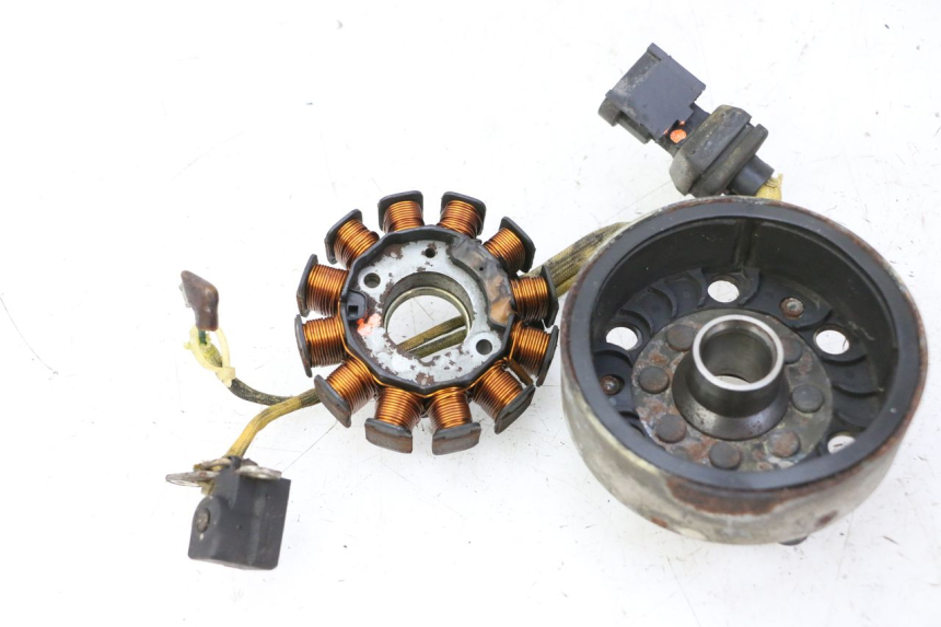 photo de ROTOR STATOR PIAGGIO X9 EVOLUTION 125 (2003 - 2007) - Stato della superficie e materiale