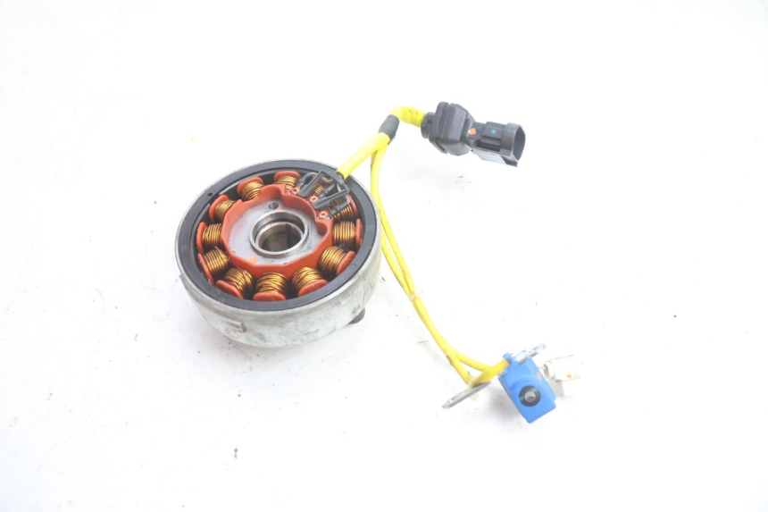 photo de ROTOR STATOR PIAGGIO X9 EVOLUTION 125 (2003 - 2007) - Altra angolazione