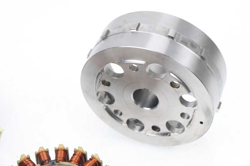 photo de ROTOR STATORE YAMAHA XP T-MAX TMAX 530 (2015 - 2016) - Primo piano tecnico