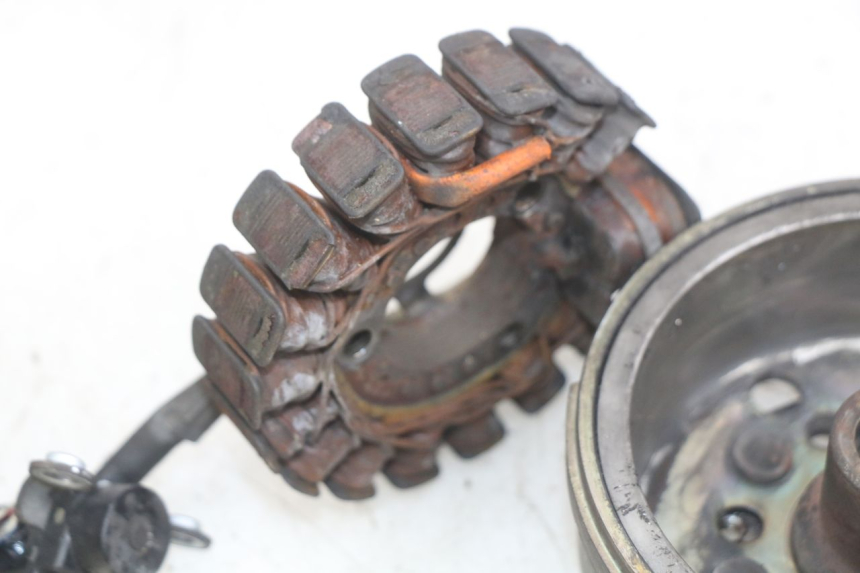 photo de ROTOR STATOR YAMAHA YP MAJESTY 125 (1998 - 2001) - Primo piano tecnico