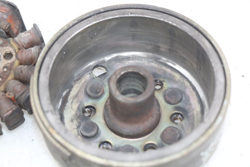 photo de ROTOR STATOR YAMAHA YP MAJESTY 125 (1998 - 2001) - Stato della superficie e materiale