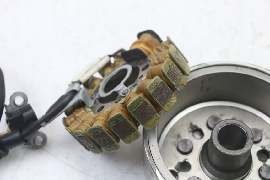 photo de STATORE YAMAHA YP MAJESTY 125 (2007 - 2010) - Stato della superficie e materiale
