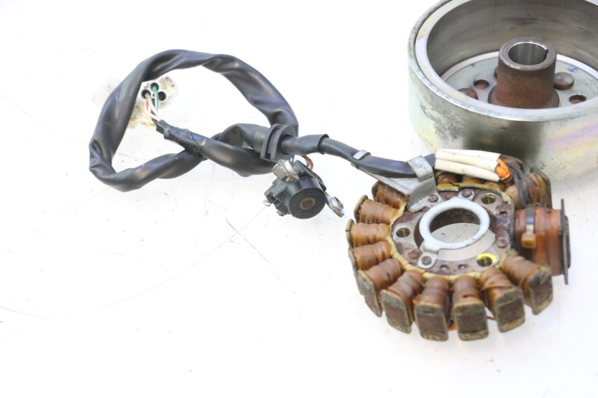 photo de ROTOR STATOR YAMAHA YP MAJESTY 125 (2002 - 2006) - Altra vista dell'articolo