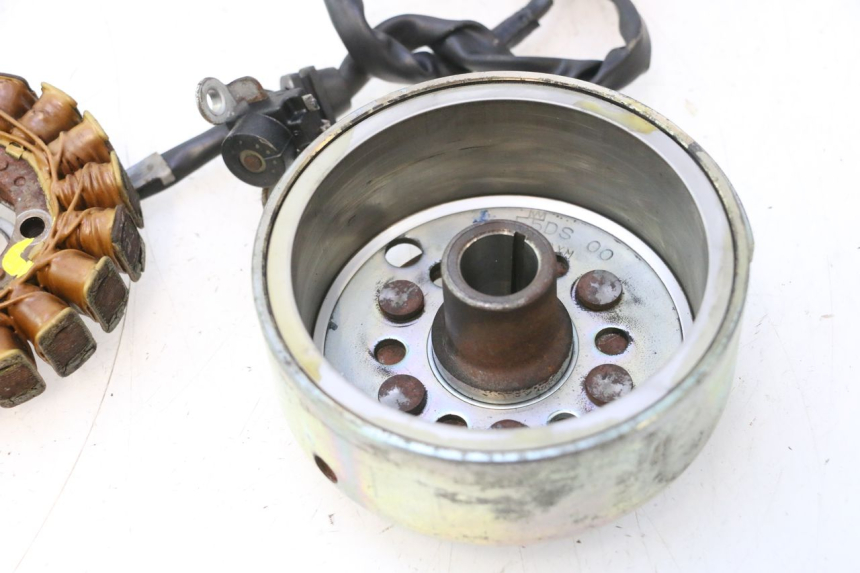 photo de ROTOR STATOR YAMAHA YP MAJESTY 125 (2002 - 2006) - Foto prodotto supplementare