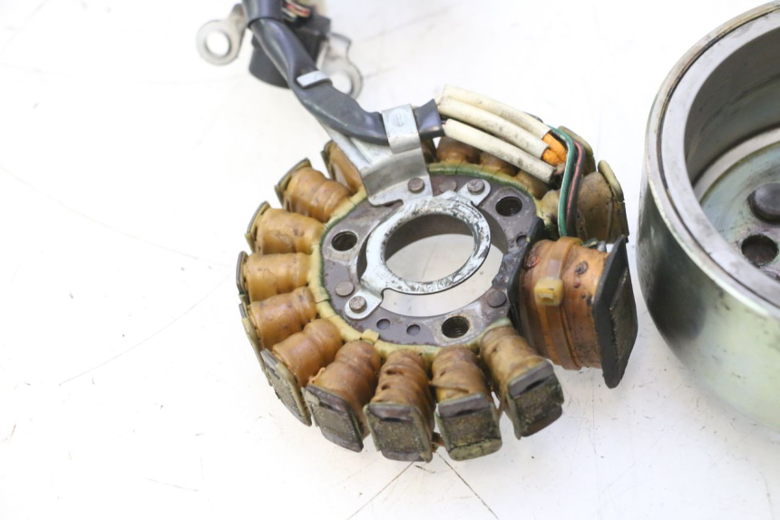 photo de ROTOR STATOR YAMAHA YP MAJESTY 125 (1998 - 2001) - Marcature e riferimenti originali