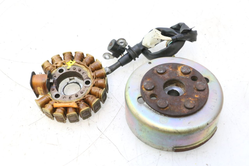 photo de ROTOR STATOR YAMAHA YP MAJESTY 125 (2002 - 2006) - Vista principale
