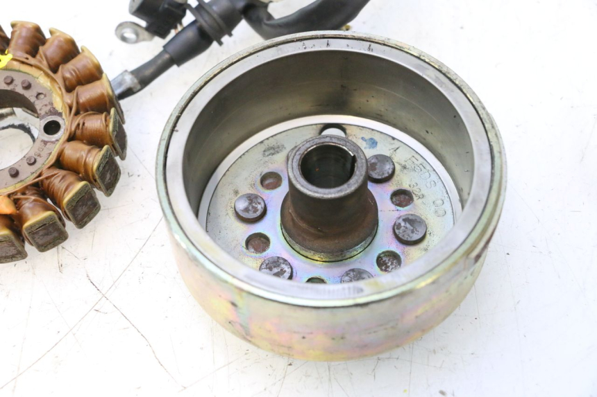 photo de ROTOR STATOR YAMAHA YP MAJESTY 125 (2002 - 2006) - Altra vista dell'articolo