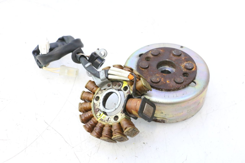 photo de ROTOR STATOR YAMAHA YP MAJESTY 125 (2002 - 2006) - Primo piano tecnico