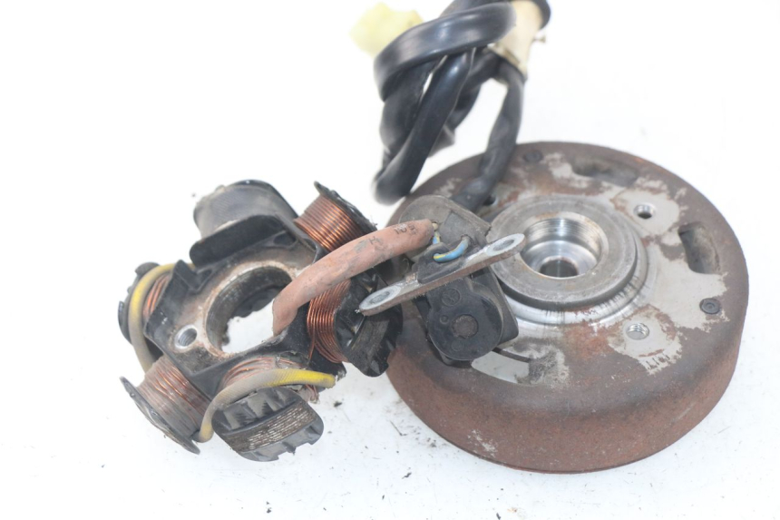 photo de ROTOR STATOR PEUGEOT ZENITH 50 (1994 - 1999) - Altra angolazione