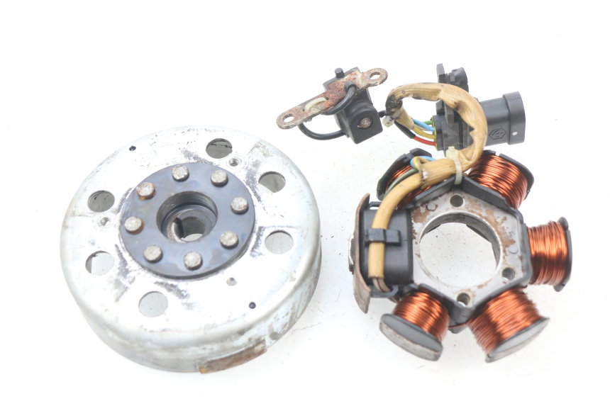 photo de ROTOR STATOR PIAGGIO ZIP 2T 50 (2009 - 2019) - Vista principale