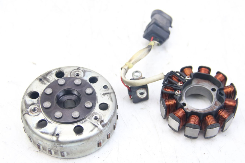 photo de ROTOR STATOR PIAGGIO ZIP 4T 50 (2018 - 2020) - Vista principale