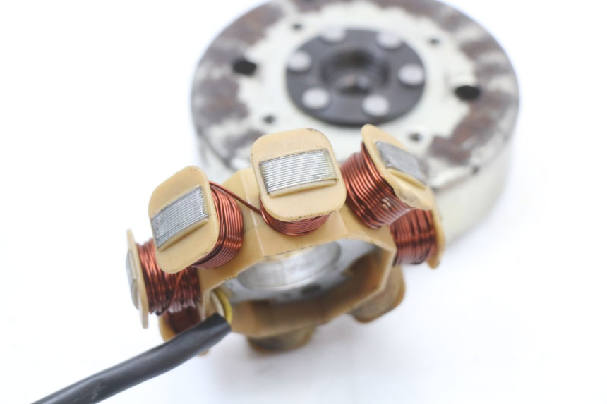 photo de STATORE UNIVERSAL BIKE ZN50QT-11B 50 (2018 - 2021) - Dettagli dei punti di fissaggio