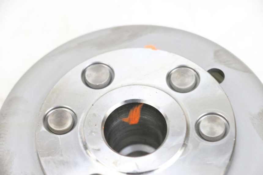 photo de VOLANO KAWASAKI ZR 7 750 (1999 - 2004) - Dettagli dei punti di fissaggio