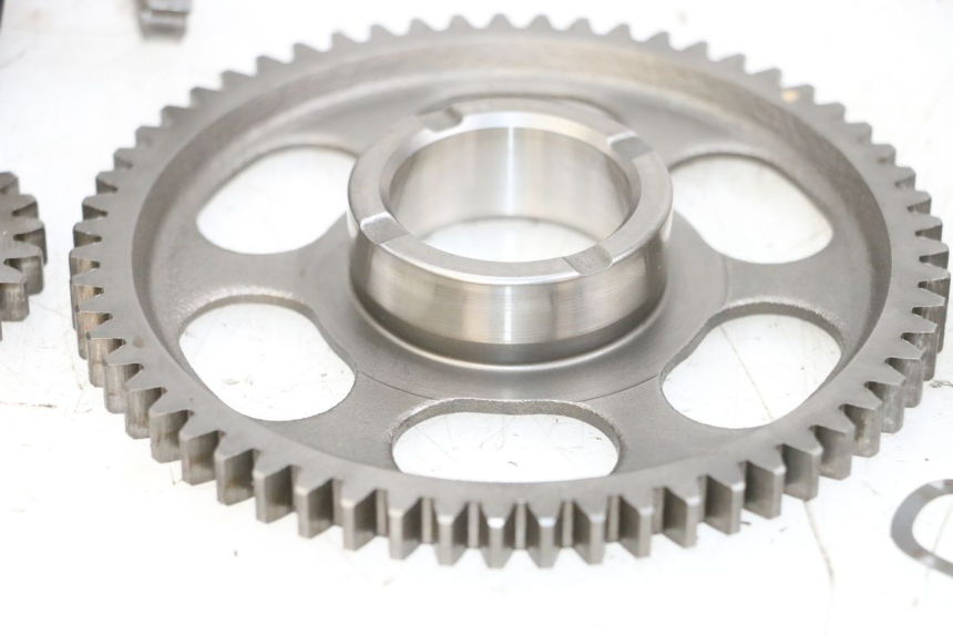 photo de RUOTA LIBERA AVVIATORE SUZUKI BURGMAN 650 (2013 - 2020) - Dettagli dei punti di fissaggio