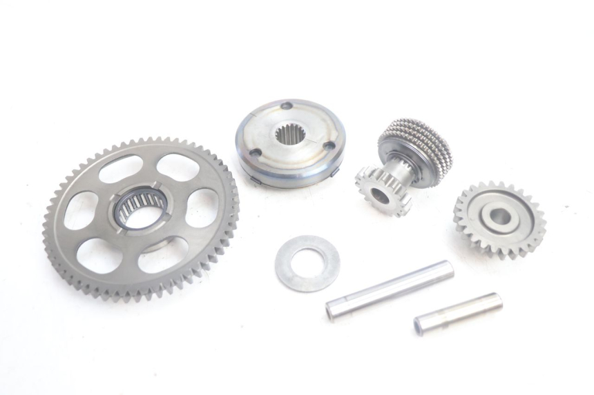 photo de RUOTA LIBERA AVVIAMENTO SUZUKI BURGMAN EXECUTIVE ABS 650 (2006 - 2012) - Primo piano tecnico