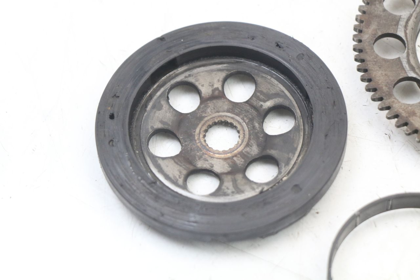 photo de RUOTA LIBERA AVVIAMENTO YAMAHA BW'S 50 (2004 - 2017) - Primo piano tecnico