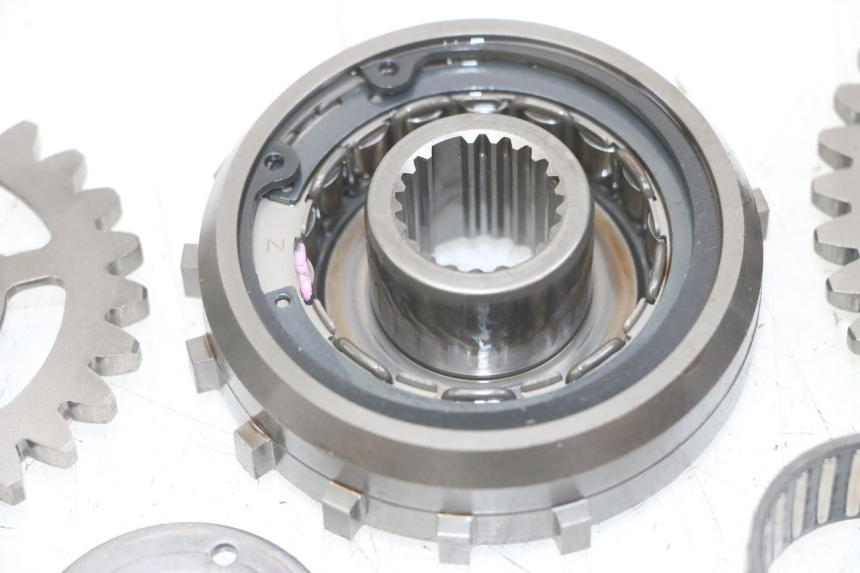 photo de RUOTA LIBERA AVVIAMENTO HONDA CB R 1000 (2018 - 2023) - Stato della superficie e materiale