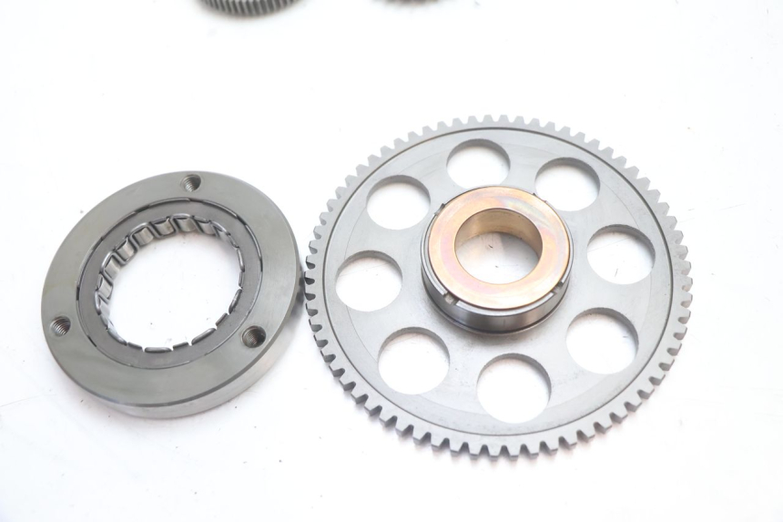 photo de RUOTA LIBERA AVVIAMENTO KAWASAKI ER-6 ER6 N 650 (2005 - 2009) - Altra angolazione