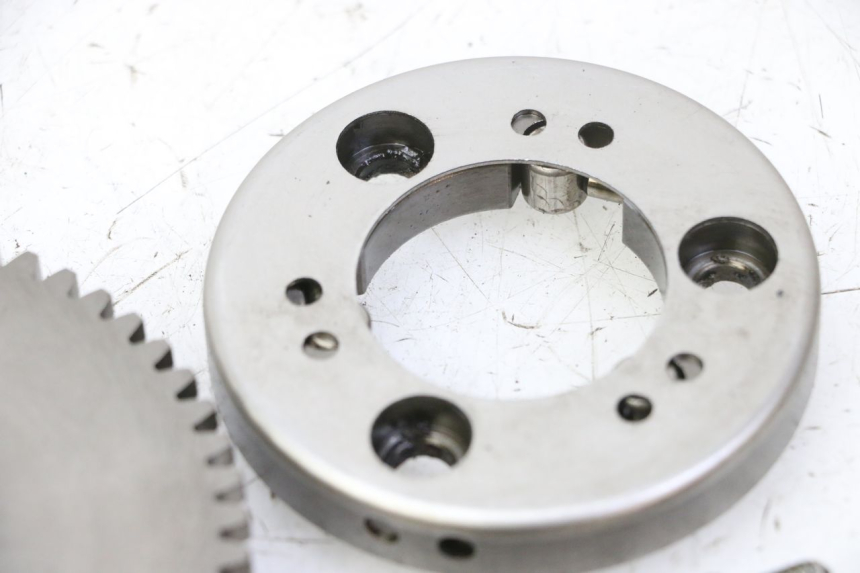 photo de RUOTA LIBERA AVVIAMENTO KYMCO GRAND DINK 125 (2008 - 2014) - Altra angolazione