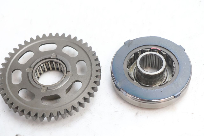photo de RUOTA LIBERA AVVIATORE SUZUKI GSR 600 (2005 - 2012) - Altra angolazione