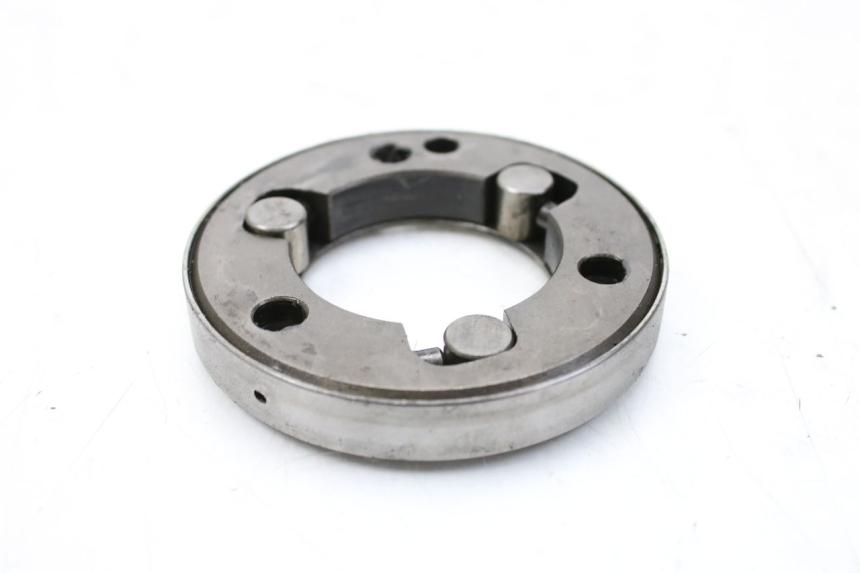 photo de RUOTA LIBERA AVVIAMENTO SYM HUSKY 125 (1999 - 2005) - Primo piano tecnico