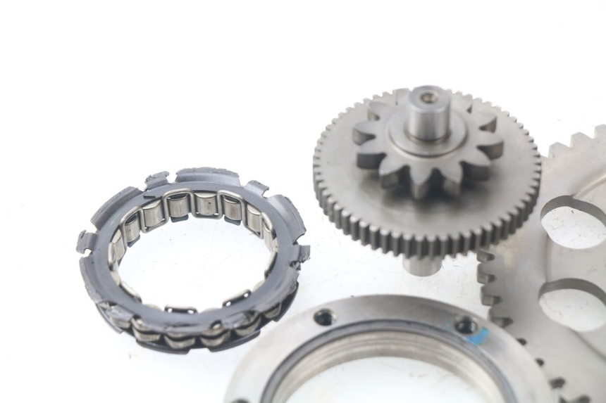 photo de RUOTA LIBERA MOTORINO AVVIAMENTO GILERA NEXUS 125 (2009 - 2013) - Primo piano tecnico