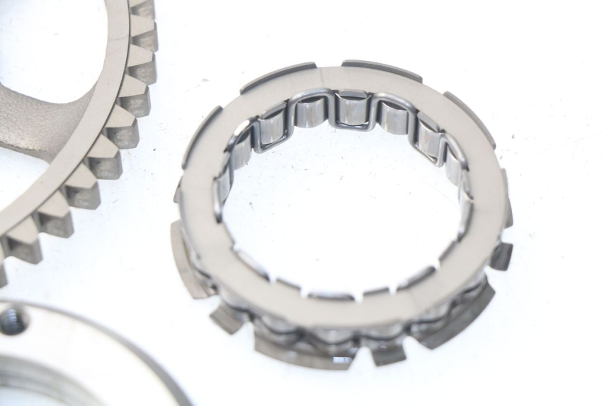 photo de RUOTA LIBERA AVVIAMENTO HONDA NSS EX FORZA 250 (2005 - 2013) - Dettagli dei punti di fissaggio