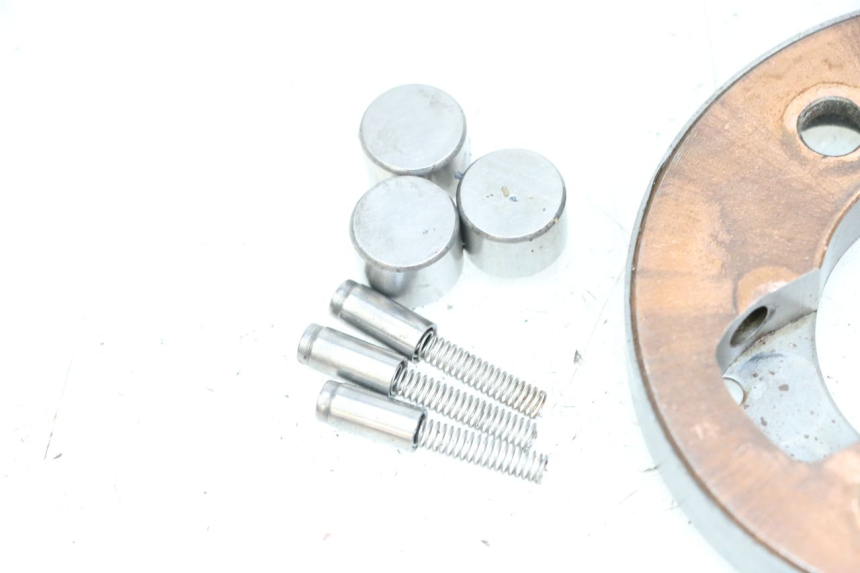 photo de RUOTA LIBERA AVVIAMENTO ASTOR ORCAL 125 (2015 - 2017) - Primo piano tecnico