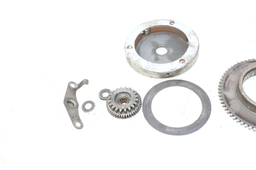photo de RUOTA LIBERA AVVIATORE KEEWAY RY6 2T 50 (2011 - 2019) - Altra angolazione