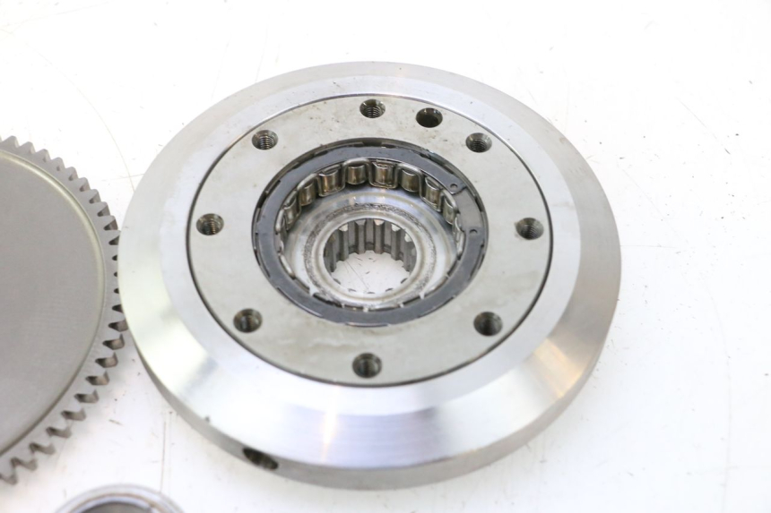 photo de RUOTA LIBERA AVVIAMENTO DUCATI SS IE DS CARENEE 1000 (2002 - 2006) - Altra angolazione