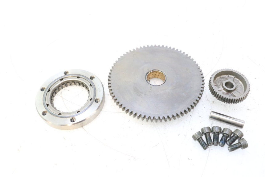 photo de RUOTA LIBERA AVVIAMENTO SUZUKI SV S 650 (2003 - 2009) - Primo piano tecnico