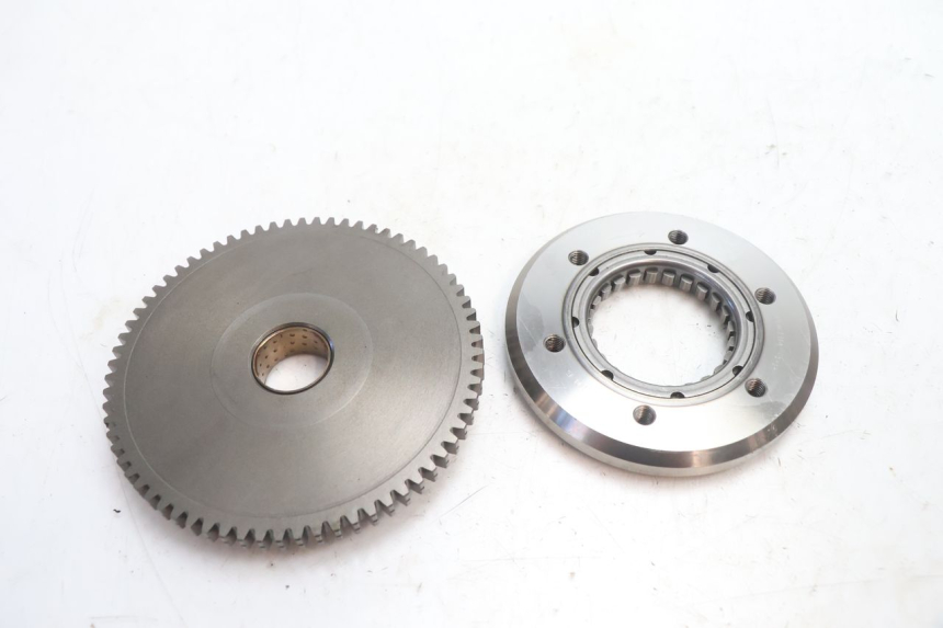 photo de RUOTA LIBERA AVVIAMENTO SUZUKI SV S 650 (1999 - 2002) - Primo piano tecnico