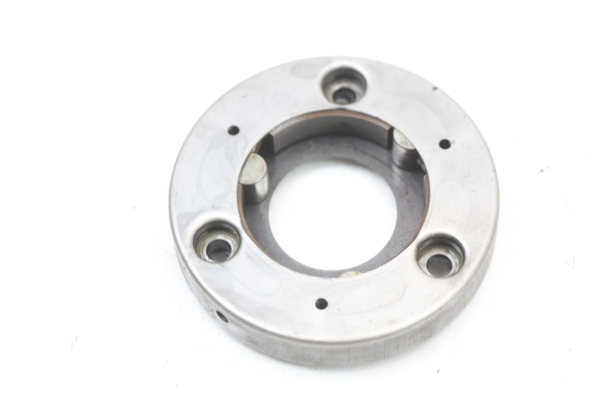 photo de Frizione avviamento SUZUKI UH BURGMAN 125 (2002 - 2006) - Altra angolazione