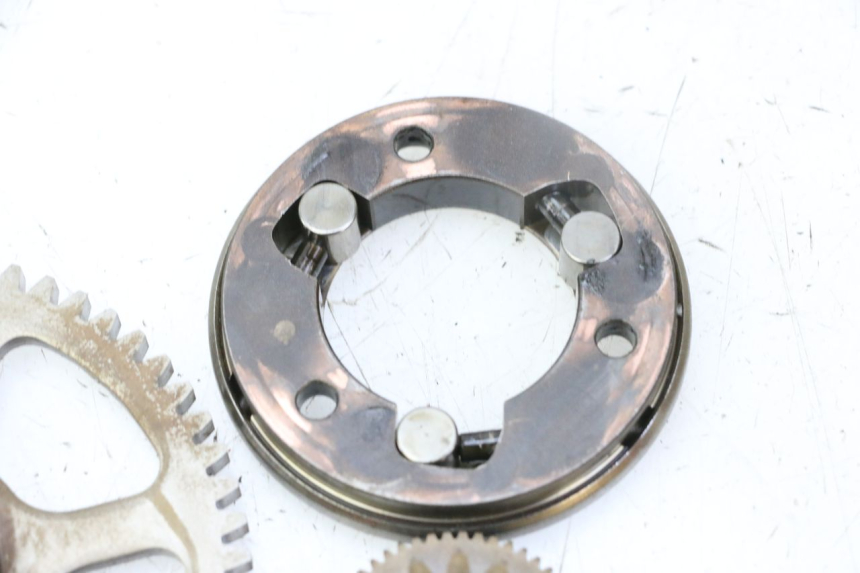 photo de RUOTA LIBERA AVVIAMENTO YAMAHA X-MAX XMAX 125 (2010 - 2013) - Stato della superficie e materiale