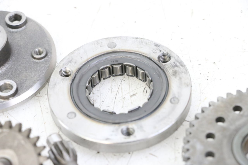 photo de RUOTA LIBERA AVVIATORE YAMAHA FZS FAZER 600 (2001 - 2003) - Primo piano tecnico