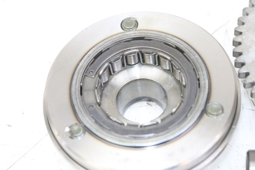 photo de RUOTA LIBERA AVVIATORE YAMAHA FZS FAZER 600 (2001 - 2003) - Altra angolazione