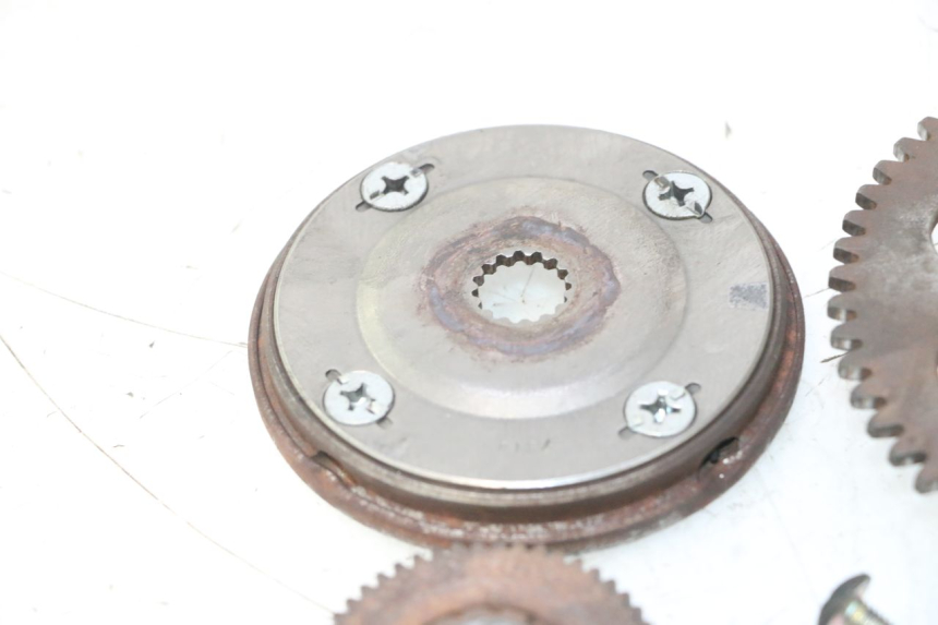 photo de RUOTA LIBERA AVVIAMENTO YAMAHA YP MAJESTY 125 (2007 - 2010) - Primo piano tecnico