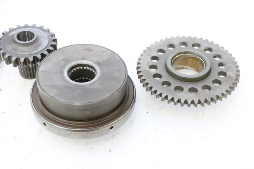 photo de RUOTA LIBERA AVVIAMENTO YAMAHA YZF R GENESIS 750 (1993 - 1998) - Primo piano tecnico