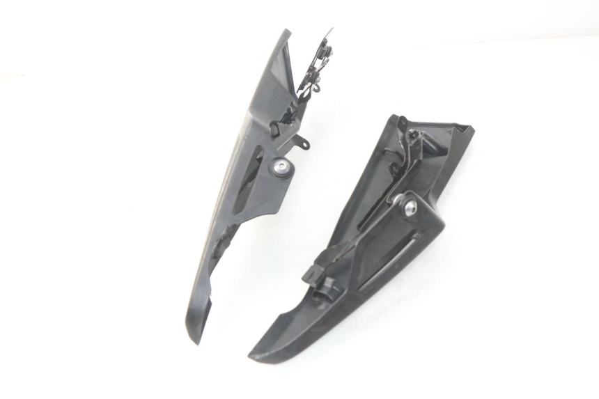 photo de PUNTALE YAMAHA FZ8 800 (2010 - 2016) - Zoom sullo stato d'uso