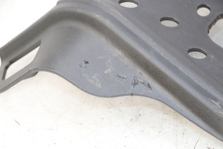 photo de PUNTALE SMALL MX THUNDER 250 - Dettagli dei punti di fissaggio