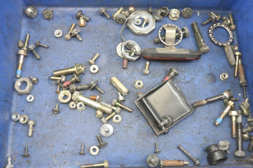 photo de SAC VITI BULLONI KYMCO AGILITY 4T 50 (2005 - 2018) - Dettaglio del componente