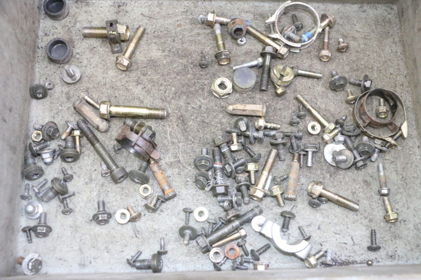 photo de SAC VITI BULLONI KYMCO AGILITY 4T 50 (2005 - 2018) - Dettaglio del componente