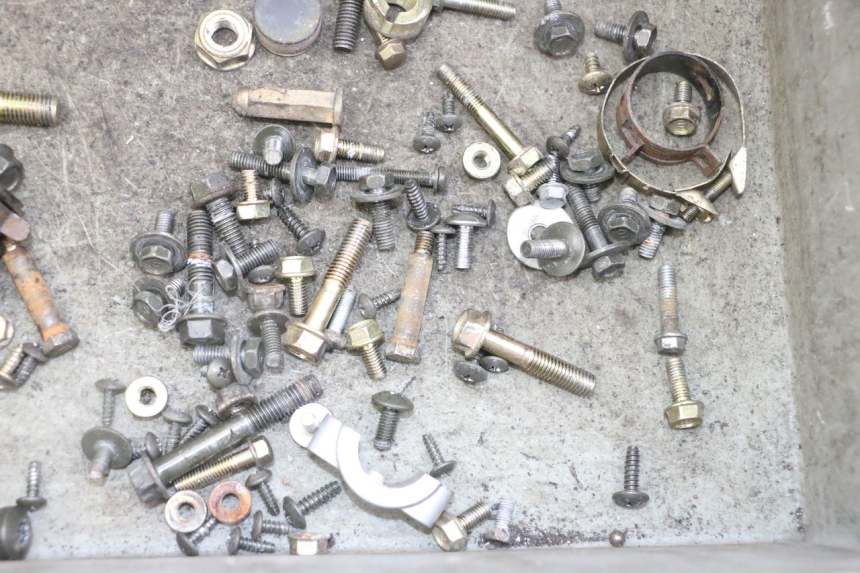 photo de SAC VITI BULLONI KYMCO AGILITY 4T 50 (2005 - 2018) - Zoom sullo stato d'uso