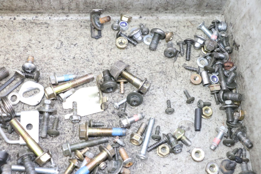 photo de SAC VITI BULLONI KYMCO AGILITY 4T 50 (2005 - 2018) - Altra angolazione