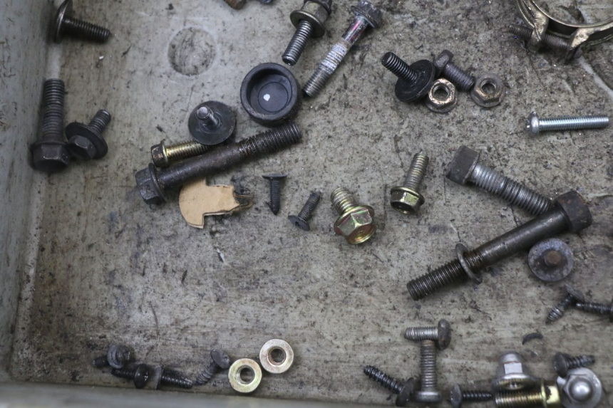 photo de VITI KYMCO AGILITY CARRY 50 (2011 - 2020) - Altra angolazione