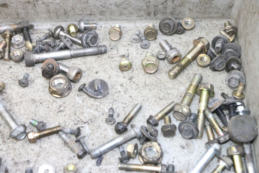 photo de SAC VITI VITE KYMCO AGILITY NAKED RENOUVO 2T 50 (2011 - 2018) - Primo piano tecnico