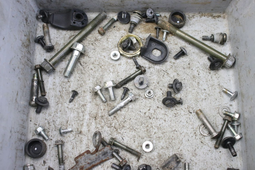 photo de SAC VITI BULLONE KYMCO AGILITY NAKED RENOUVO 4T 50 (2018 - 2020) - Altra angolazione