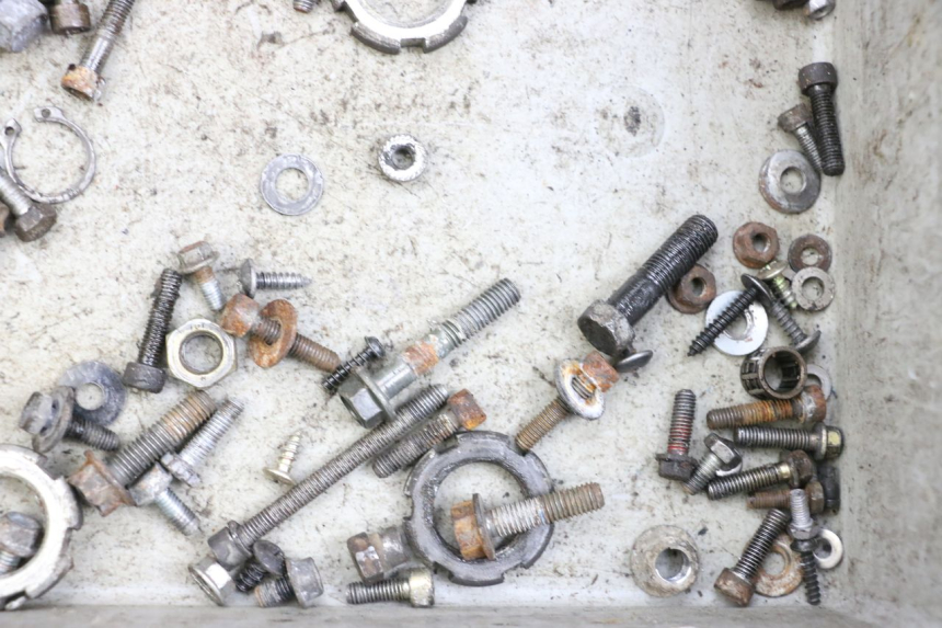 photo de SAC VITI BULLONI MBK BOOSTER SPIRIT 50 (2004 - 2017) - Primo piano tecnico