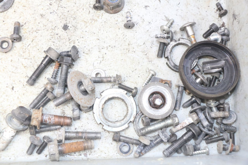 photo de SAC VITI BULLONE SUZUKI BURGMAN 125 (2007 - 2014) - Altra angolazione