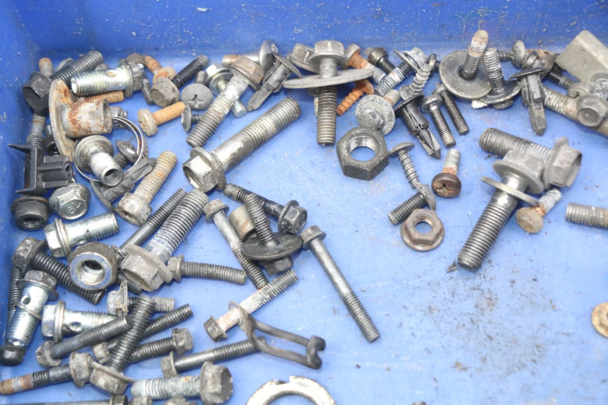 photo de SAC VITI BULLONE SUZUKI BURGMAN 125 (2007 - 2014) - Altra angolazione